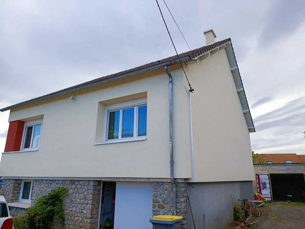 Ravalement de façade à  Montfort-le-Gesnois